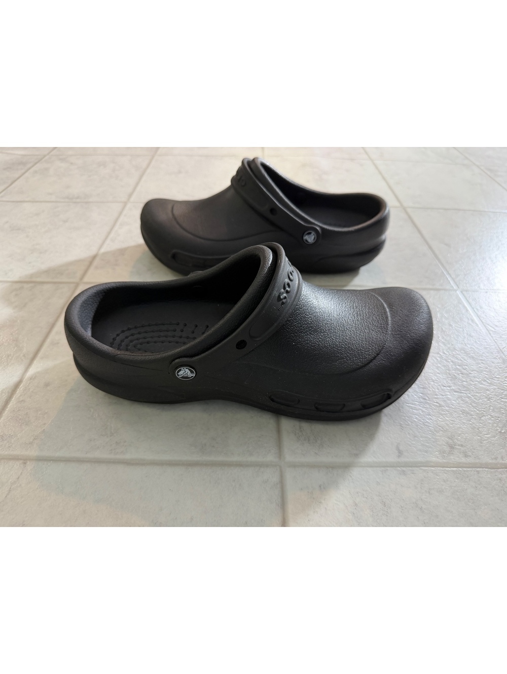 Crocs Classic Black Clogs - Picture 2 of 4